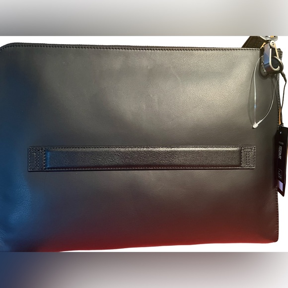 Ted Baker London NWT Beautiful Black Leather Multi-Purpose Laptop Messenger Bag - Picture 2 of 13